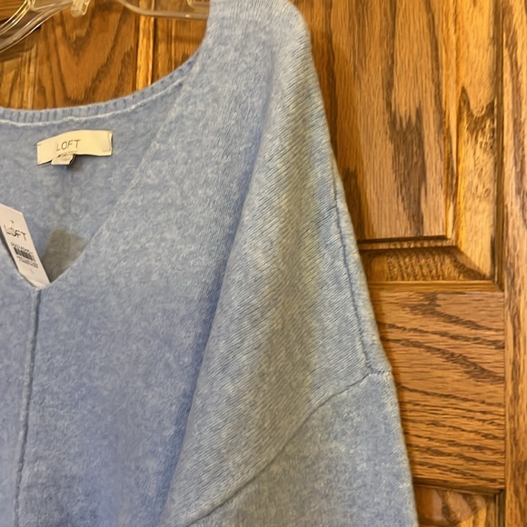 NWT Loft V Neck sweater, Size Large - Picture 6 of 8